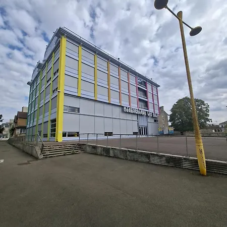 A 2 Pas De La Gare Centre-ville Parking Gratuit * Chaumont (Haute-Marne)